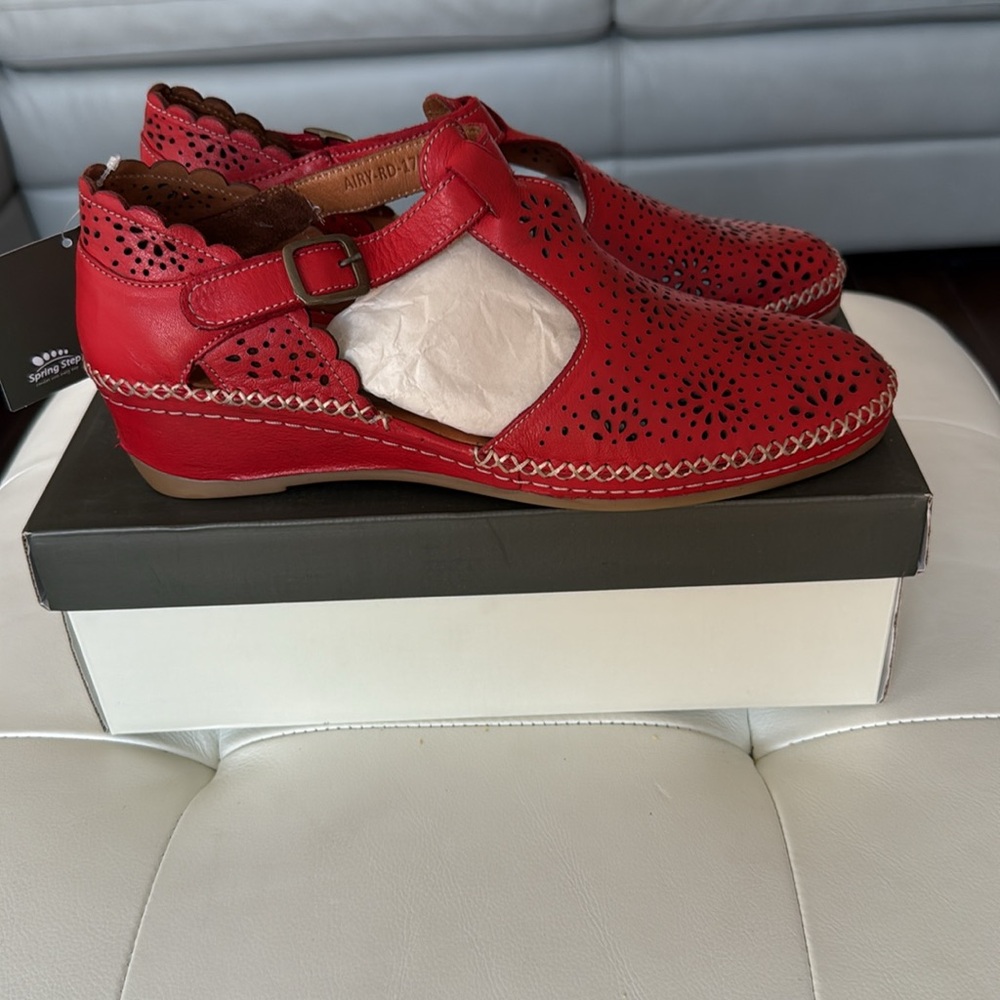 Spring Step AIRY T-strap shoe